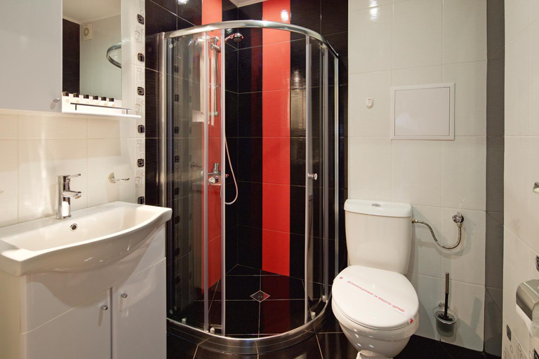 Bathroom 2, Aparthotel Paradiso, Nesebar