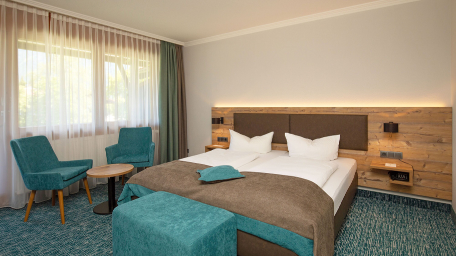 Bedroom 3, Das Wiesgauer - Alpenhotel Inzell, Traunstein