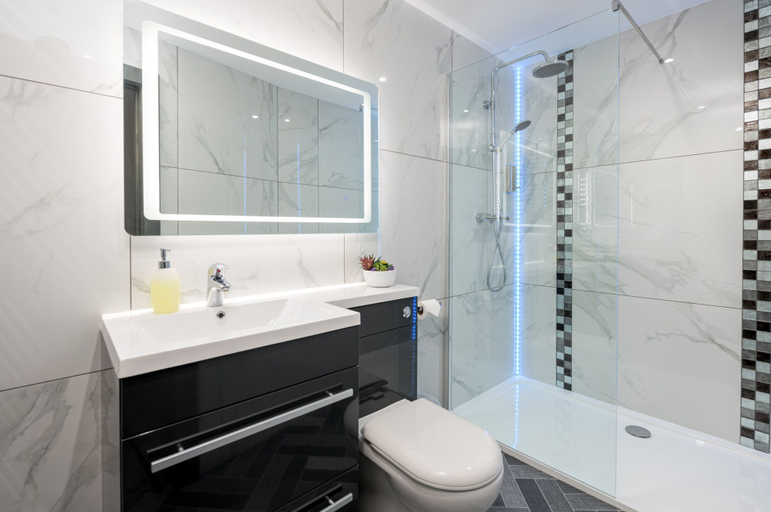 Bathroom 4, The Stanley Hotel , Lincolnshire