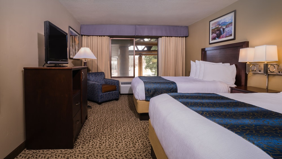 Bedroom 2, The Pine Lodge on Whitefish River, Flathead