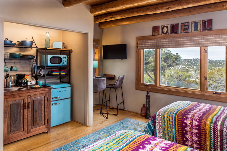 Bedroom, Bobcat Inn, Santa Fe