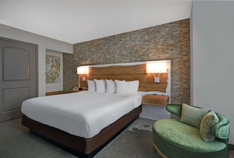 Bedroom 3, Hilton Hasbrouck Heights/Meadowlands, Bergen