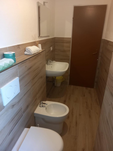 Bathroom 5, Albergo ristorante Payarin, Cuneo
