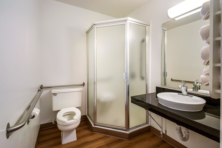 Bathroom, Motel6 Wendover, UT, Tooele