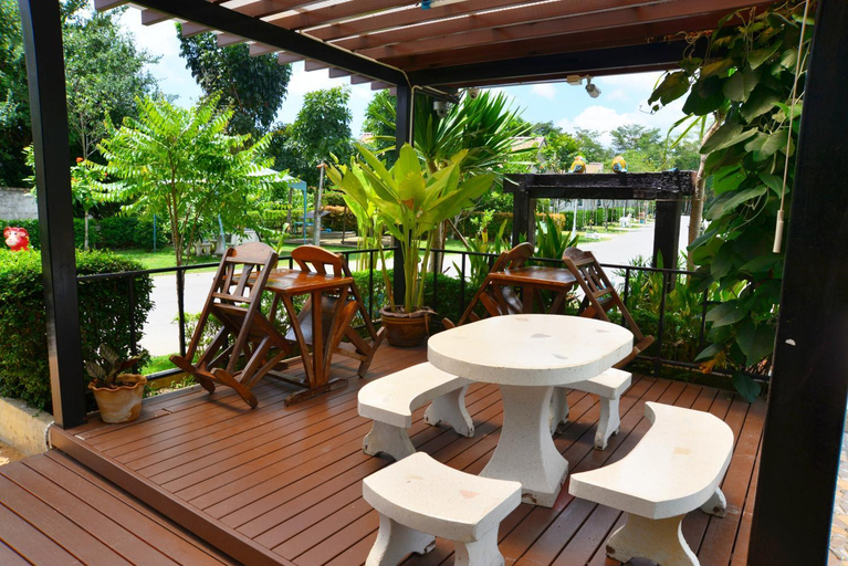 Food & Drinks 4, Chanpraya Resort, Muang Chanthaburi