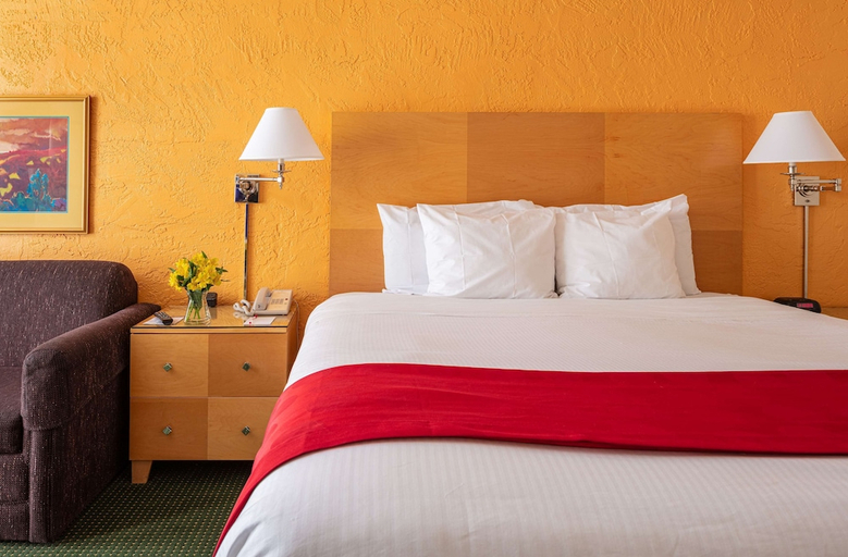 Bedroom 2, Ramada by Wyndham Tucson, Pima