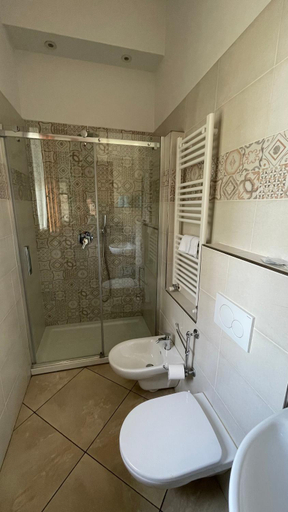 Bathroom 4, La Spiga Affittacamere, Florence