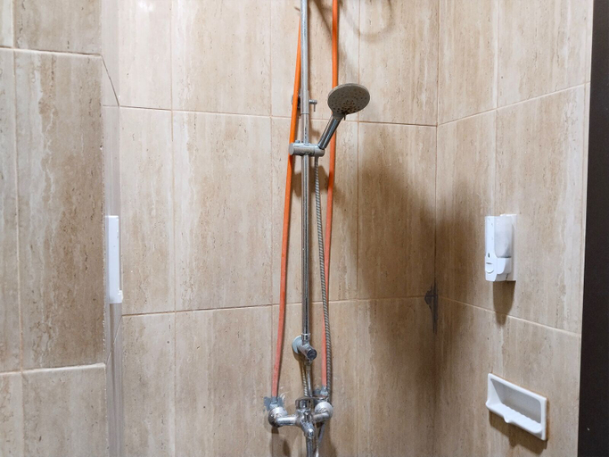 Bathroom 5, Roemah Tebet Powered by Cocotel, Jakarta Selatan
