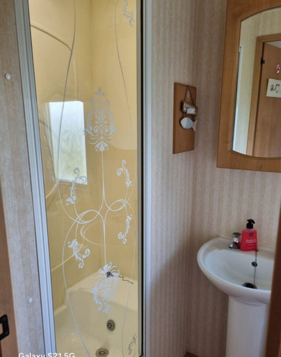 Bathroom 3, Watergate Lane Hideout, Cornwall