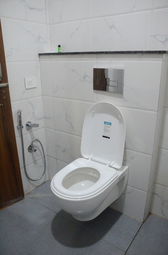 Bathroom 4, Vishnu Lok, Dehradun