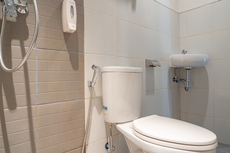 Bathroom 8