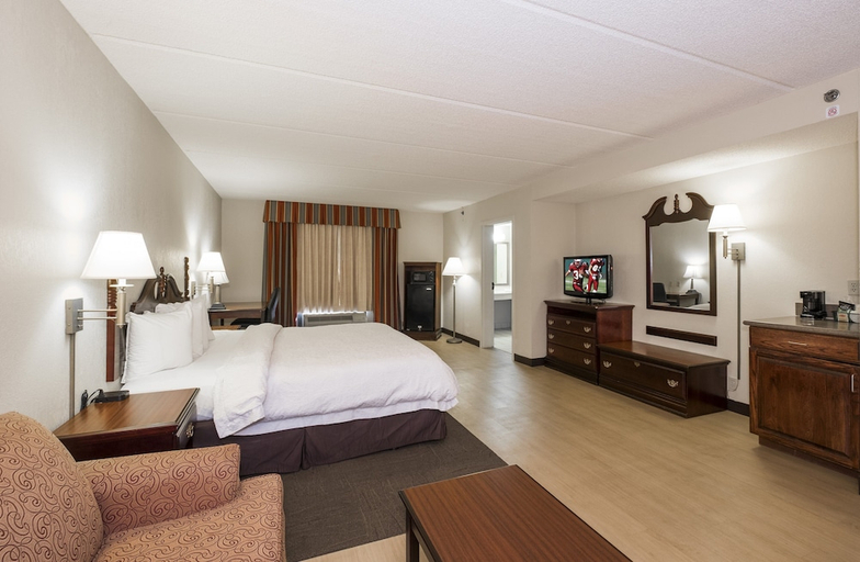 Bedroom 2, Red Roof Inn Tupelo, Lee