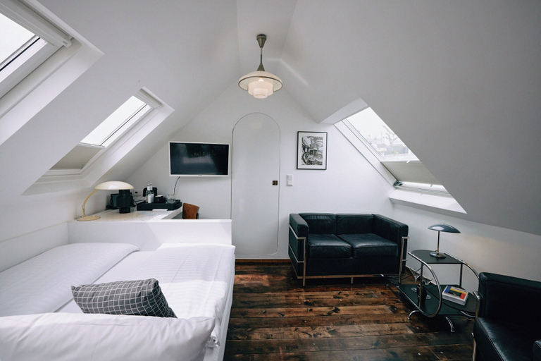 Bedroom 4, 18Arts Hotel - Living in a Gallery!, Köln