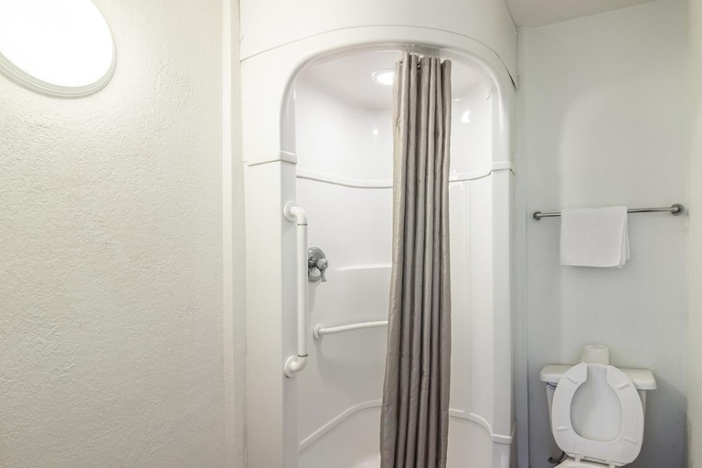Bathroom 4, Motel 6 Ventura Beach, Ventura