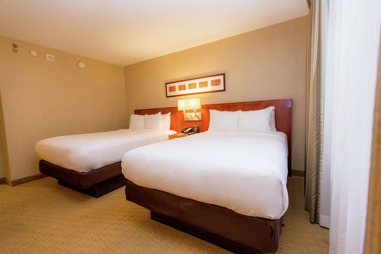 Bedroom 3, Embassy Suites by Hilton Washington DC Convention Center, Washington D.C.