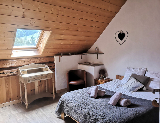 Bedroom 2, Auberge Les 2 Moucherolles, Isère