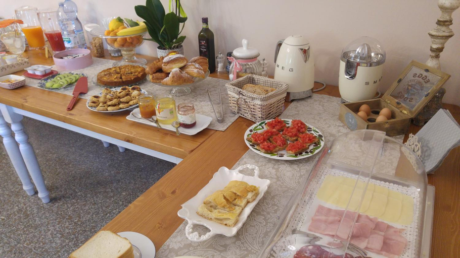 Food & Drinks 5, Villa Mandrioli Agriturismo, Livorno