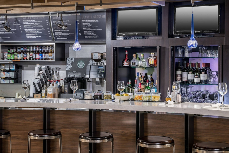 Food & Drinks 3, Courtyard by Marriott West Orange, Essex