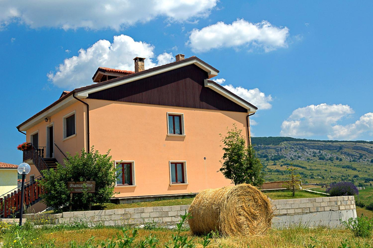 Others 2, BiancaNeve B&B, Isernia
