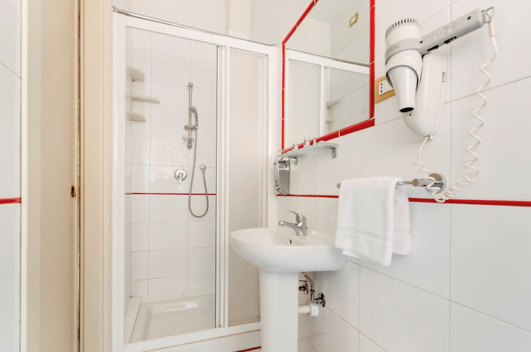 Bathroom 4, Hotel Original, Torino