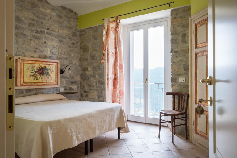 Bedroom 2, Borgo San Pietro, Isernia