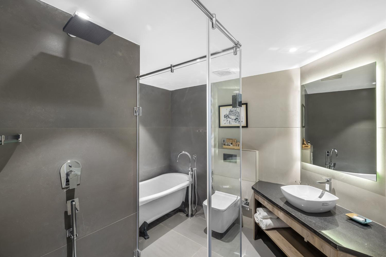 Bathroom 2, Clarion Hotel Ocean Palms Goa, North Goa