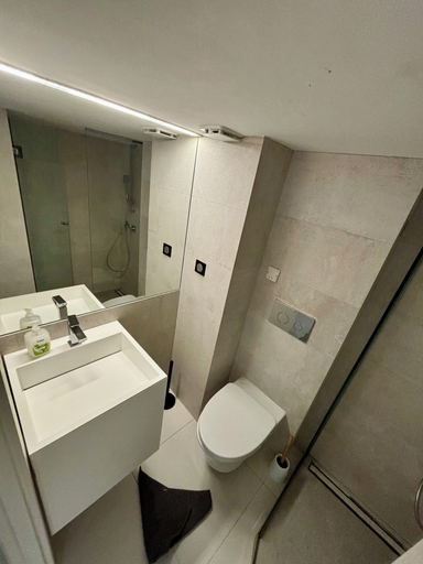 Bathroom 3, Studio à louer Carré d'Or à Nice, Alpes-Maritimes