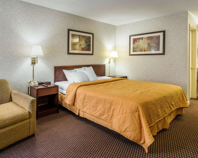 Bedroom 3, Econo Lodge Troy, Pike