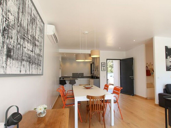 Dining, Inviting Holiday Home in Grimaud With Private Pool, Var