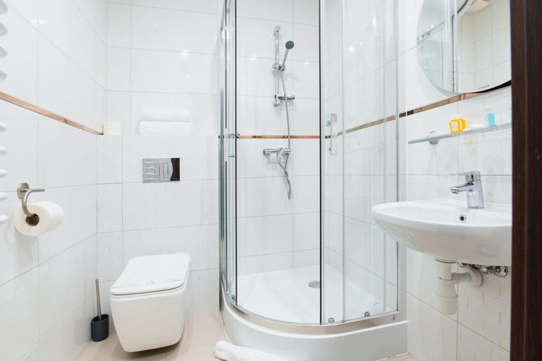 Bathroom 3, Hotel Poniatowski, Radom City