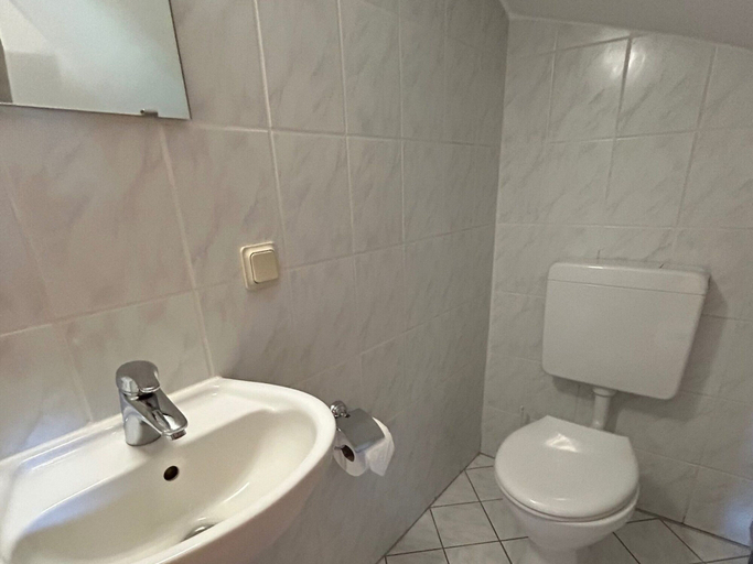 Bathroom 4, Holiday Home in the Knullgebirge With Balcony, Hersfeld-Rotenburg