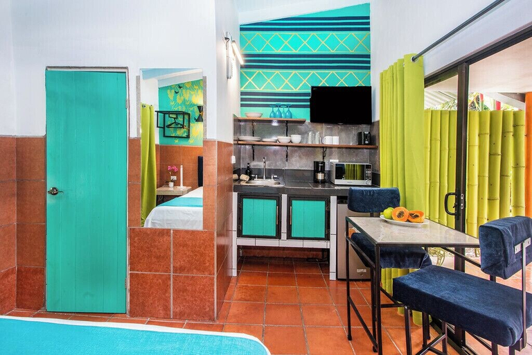 Others 4, Tico Tico Villas Adult Only, Aguirre