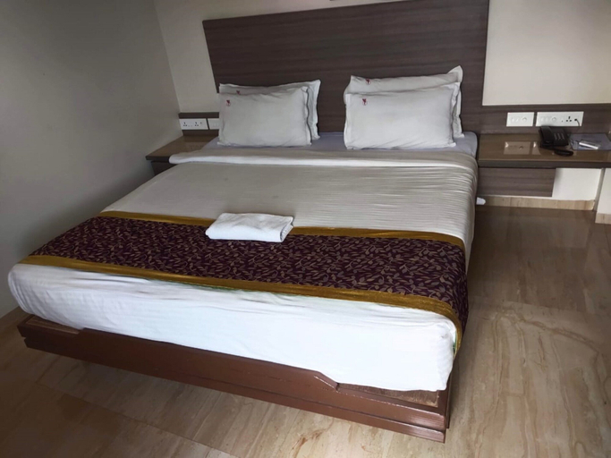 Bedroom 3, Hotel Dwarka Nagpur, Nagpur