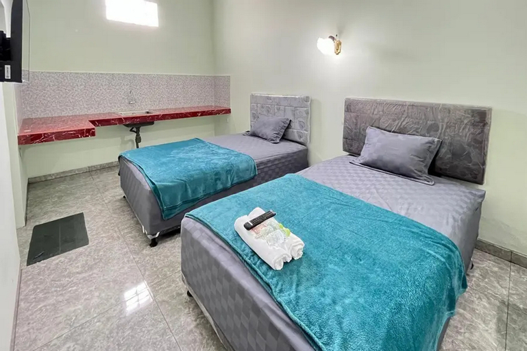 Bedroom 12