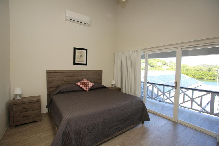 Bedroom 2, The Moxy