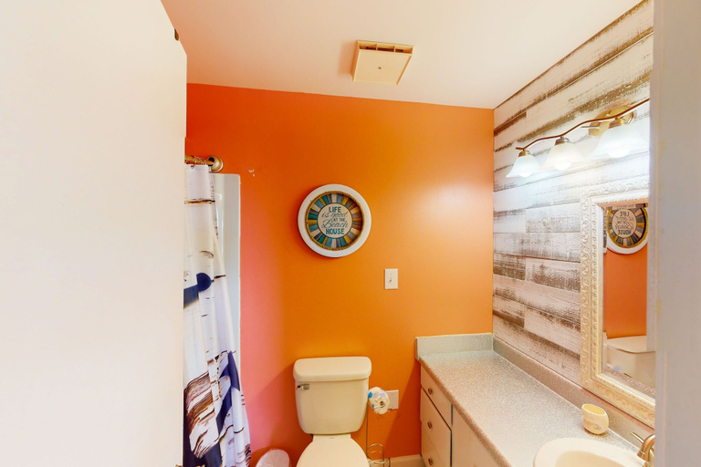 Bathroom 4, Summer House West Condos, Baldwin
