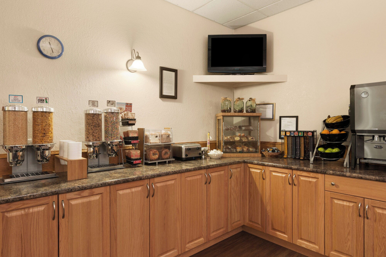 Food & Drinks 5, High Prairie Inn, Division No. 17