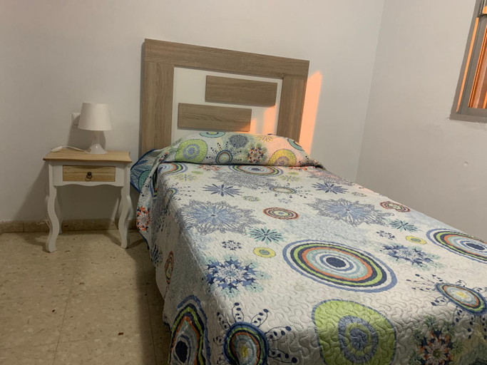 Bedroom 3, Hostal Mediterraneo, Málaga