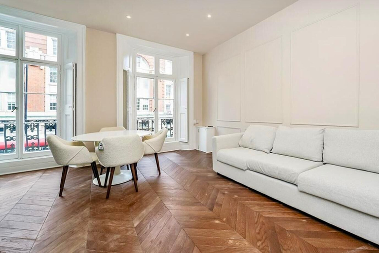 Living area 4, Stylish & Spacious 1 br Flat in Central Camden, London