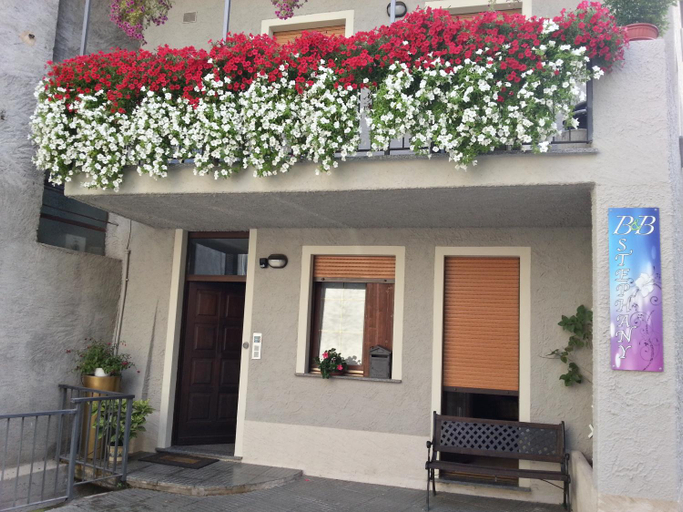 Others 4, B&B Stephany, Sondrio