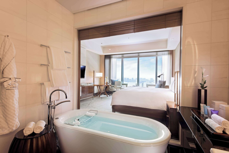 Bathroom 7