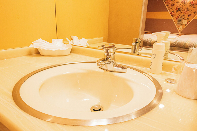Bathroom 2, Fullsfar Hotel, Kyoto