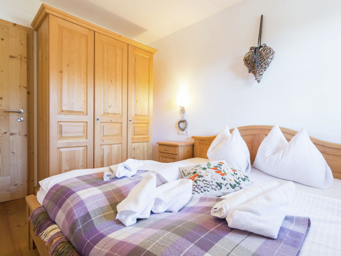 Bedroom 4, Apartment Mittersill Near Ski Bus & Kitzbuhel, Zell am See