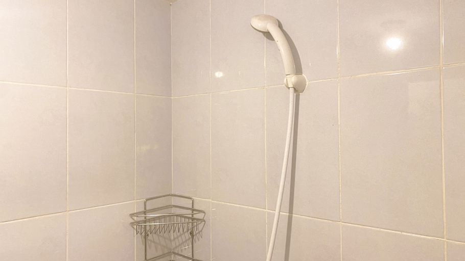 Bathroom 5, Simply and Well Designed Studio at Tokyo Riverside PIK 2 Apartment By Travelio, Tangerang
