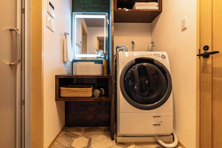 Bathroom 4, Rakusui Wakakawa, Kyoto