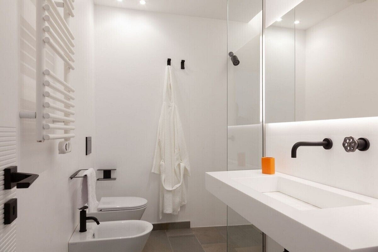 Bathroom 3, Maina Country Resort, Messina