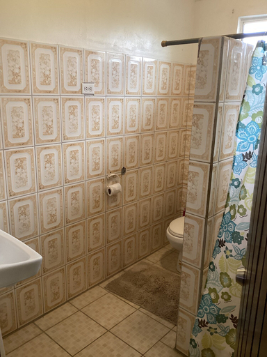 Bathroom 3, Lania Cottage, Diamond / Golden Grove