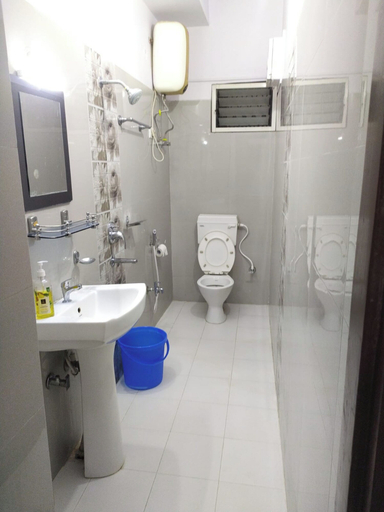 Bathroom 3, Living Studio, Patna