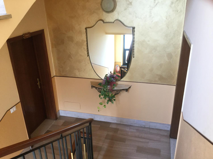 Others 3, Albergo Diana, Padua