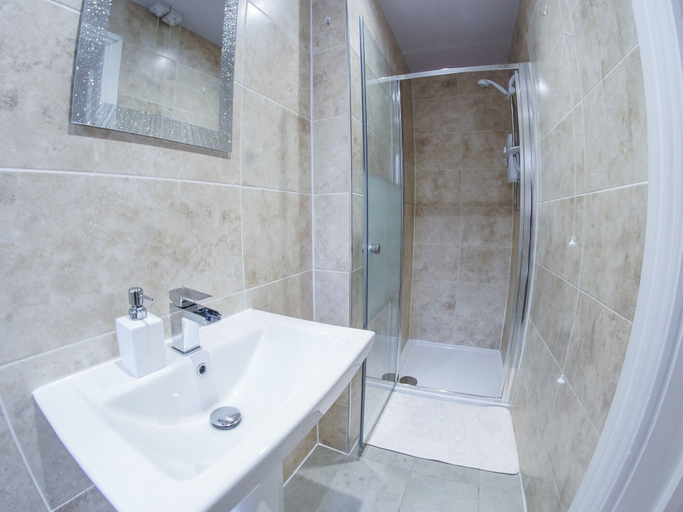 Bathroom 2, Tunnard House, Lincolnshire